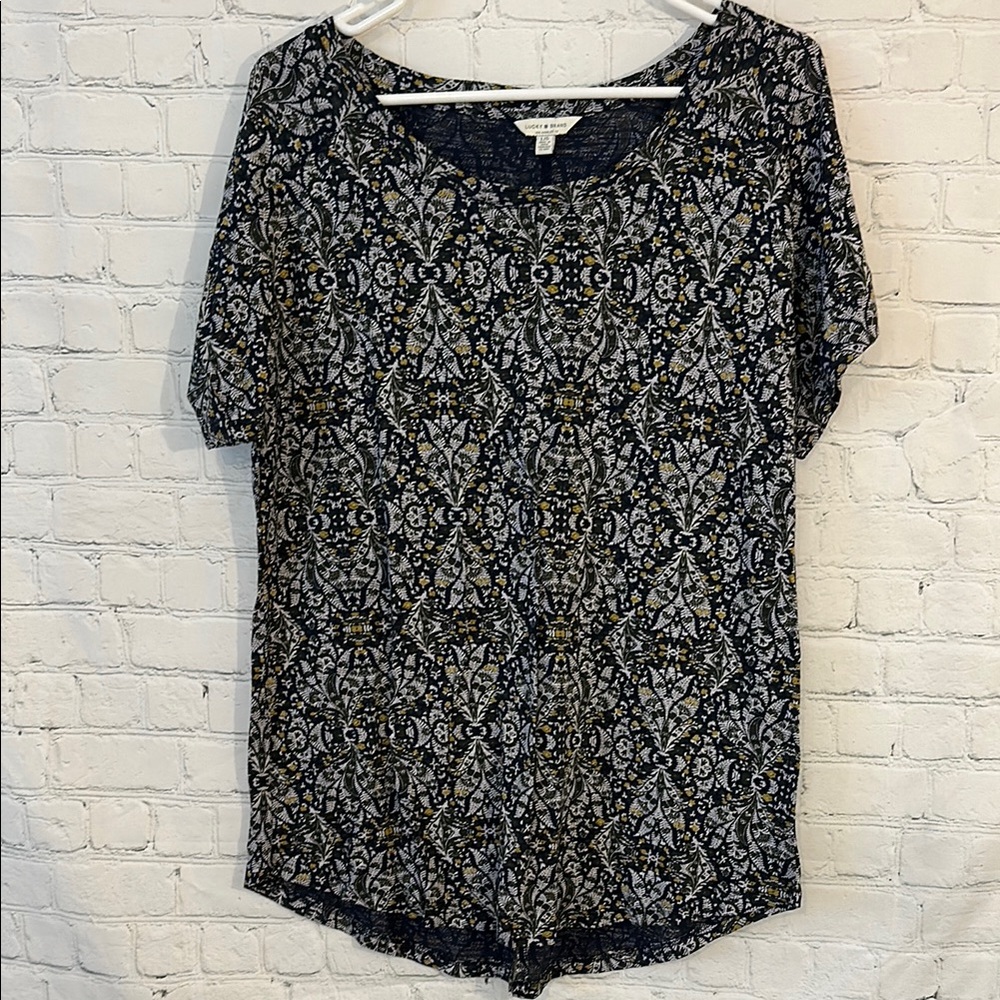 Lucky Brand Patterned split back woman’s top